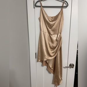 Champagne stunning dress for a night out , beautiful on the body!